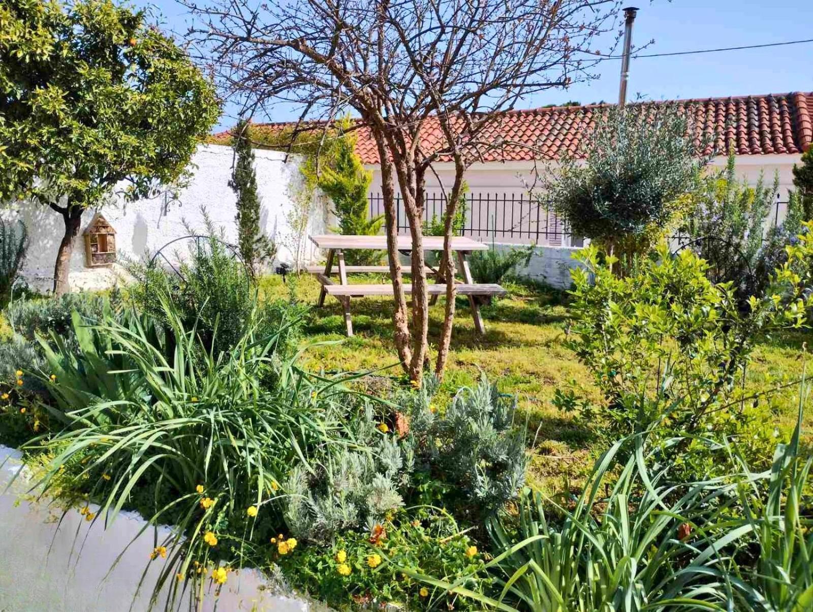Nafplio Cottage-Grandma'S Yard Асини Экстерьер фото